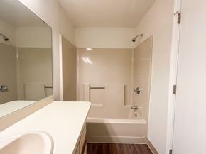 20 Lordvale Blvd 202, Grafton MA 01536