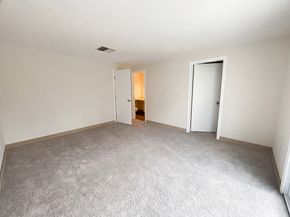 20 Lordvale Blvd 202, Grafton MA 01536