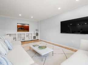 210 Nahanton St 219, Newton MA 02459