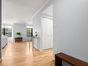 210 Nahanton St 219, Newton MA 02459