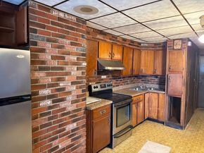 855 Saratoga St, Boston MA 02128