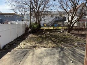 855 Saratoga St, Boston MA 02128