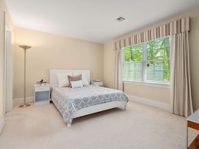 287 Langley Rd 43, Newton MA 02459