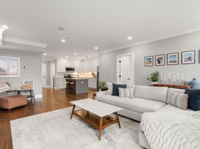 136 Sydney St 5, Boston MA 02125