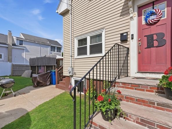 11-1/2 Albion St, Salem MA 01970