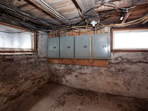 66 Cutler St, Worcester MA 01604