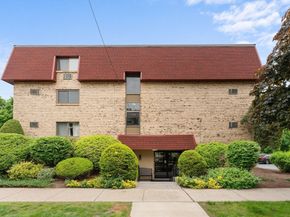 43-51 Albion St C9, Melrose MA 02176
