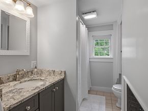 2 Andover St B, Salem MA 01970