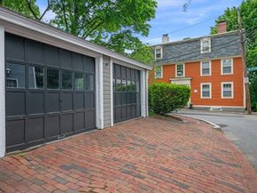 2 Andover St B, Salem MA 01970