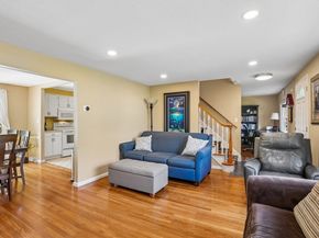 35 Westgate Rd, Framingham MA 01701