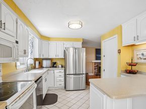 35 Westgate Rd, Framingham MA 01701