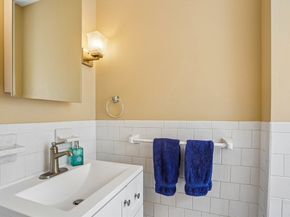 35 Westgate Rd, Framingham MA 01701