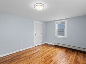 5 Phoenix St, Worcester MA 01604