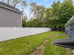 5 Phoenix St, Worcester MA 01604