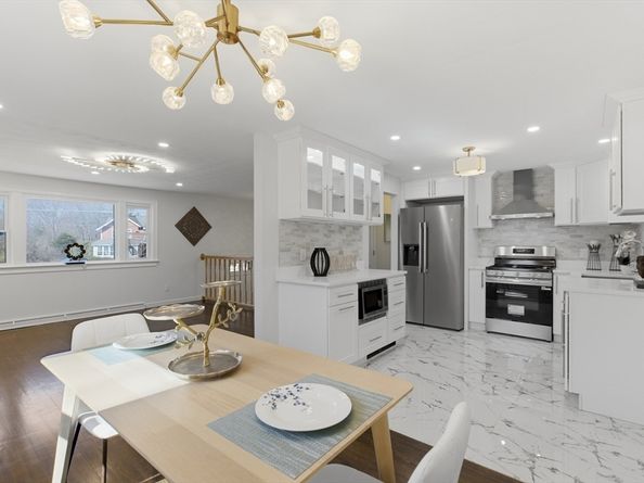 607 Turnpike St, Stoughton MA 02072