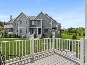 90 Lebaron Boulevard 7, Lakeville MA 02347