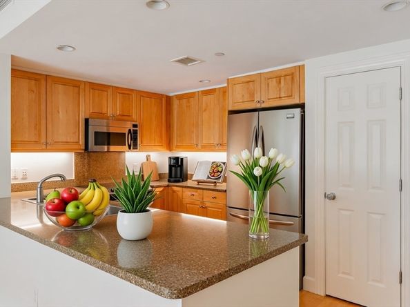 10 Bowdoin St 304, Boston MA 02114