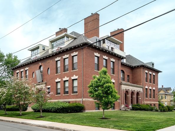 68 Central Ave 304, Medford MA 02155