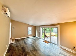 6 Wheelock St, Oxford MA 01540