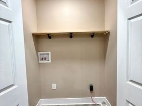 6 Wheelock St, Oxford MA 01540
