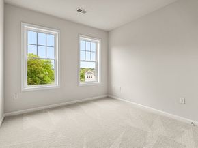 5 Peters Farm Way 311, Westborough MA 01581