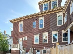4 Westland St, Worcester MA 01602