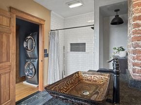 4 Westland St, Worcester MA 01602