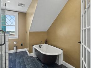 4 Westland St, Worcester MA 01602