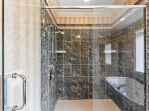 79 Pheasant Run Cir, Leominster MA 01453
