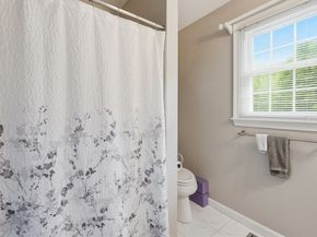 63 Brookdale Cir 63, Shrewsbury MA 01545