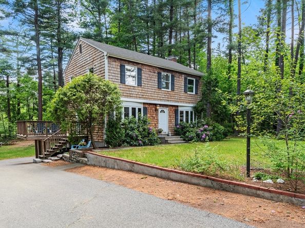 7 Sharon Ave, Norfolk MA 02056
