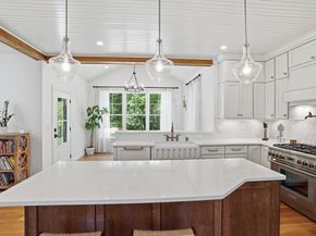 1 Park Ln, Mattapoisett MA 02739
