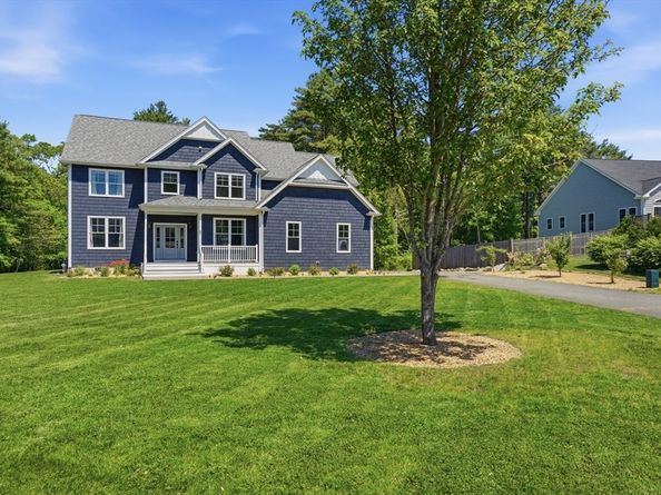 1 Park Ln, Mattapoisett MA 02739