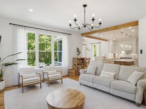 1 Park Ln, Mattapoisett MA 02739
