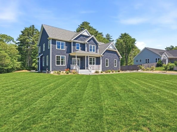 1 Park Ln, Mattapoisett MA 02739