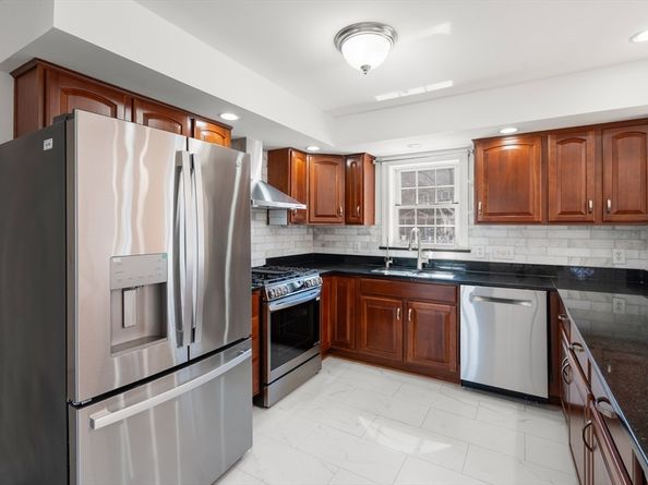 22 Westview Rd, Natick MA 01760