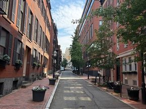 23 Temple Street 6, Boston MA 02114