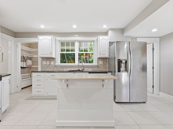 443 Summer Ave, Reading MA 01867