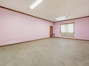 297 Whalom Rd, Lunenburg MA 01462