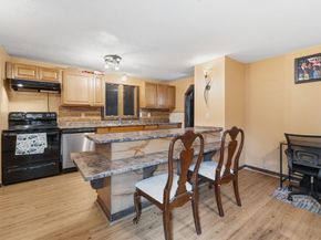 297 Whalom Rd, Lunenburg MA 01462