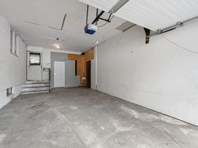 297 Whalom Rd, Lunenburg MA 01462