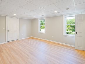 621 Main St, Sturbridge MA 01566