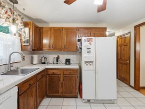 3 Barrows Road, Worcester MA 01609