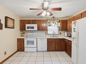 3 Barrows Road, Worcester MA 01609