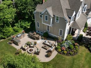 17 Saddle Ln, Hanover MA 02339