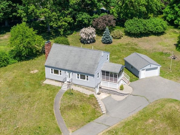 168 Washington St, Groveland MA 01834