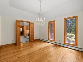 89 North St, Topsfield MA 01983
