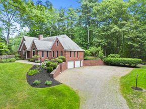 89 North St, Topsfield MA 01983