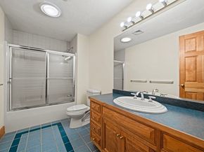 89 North St, Topsfield MA 01983