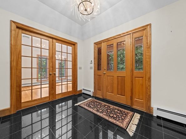 89 North St, Topsfield MA 01983